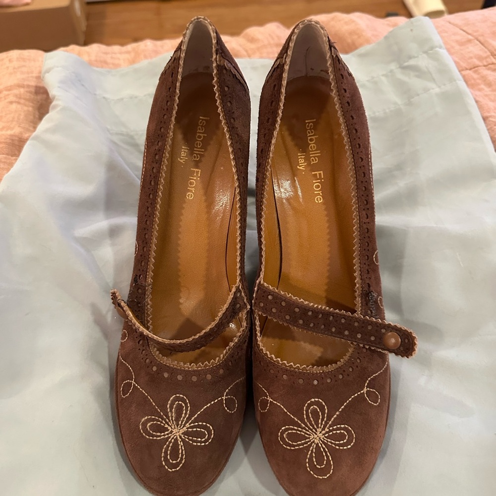 Isabella Fiore Brown Suede Mary Jane Heels with Floral Stitching